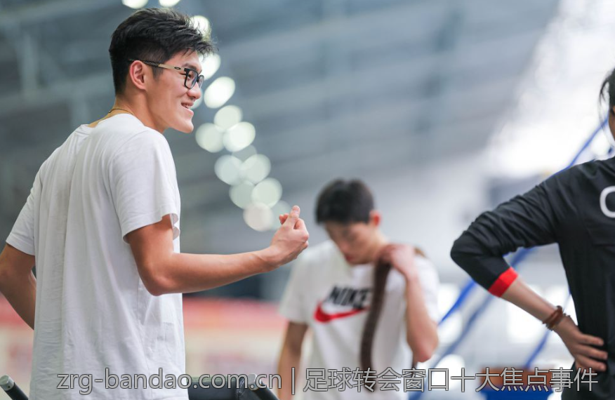 足球转会窗口十大焦点事件