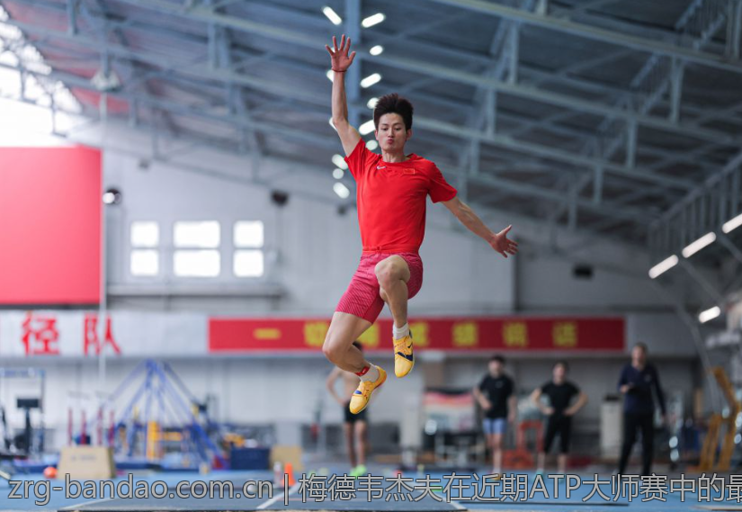 梅德韦杰夫在近期ATP大师赛中的最新比分分析